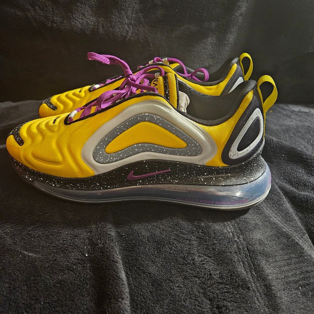 Nike BRAND NEW